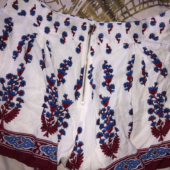 Santiago Set- Ivory - Picture 2 of 5